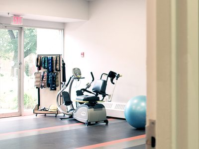 HiLLCrest Health Care Center