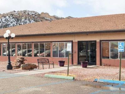 Red Rocks Care Center