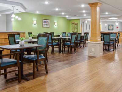 Riverview Pointe Care Center