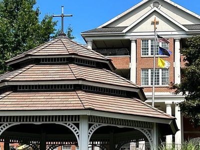 Holy Family Manor
