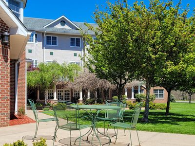 Elan Skilled Nursing and Rehab, a Jewish Senior Li