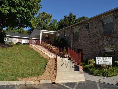Hermitage Health Center