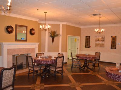 Holland Lake Rehabilitation and Wellness Center