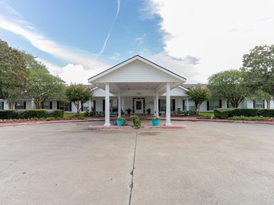 West Oaks Nursing & Rehabilitation