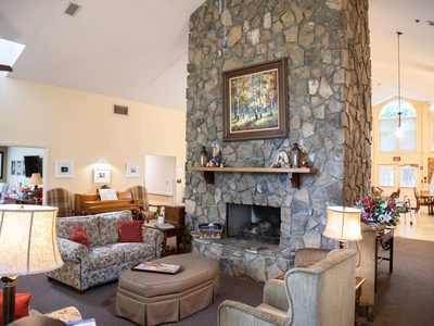 Oak Leaf Manor
