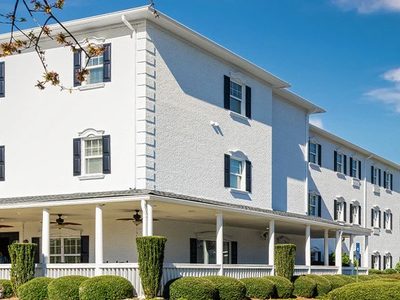 Ashton Manor at Sugarloaf