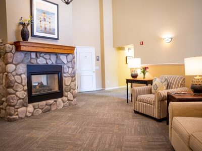 Traverse Manor