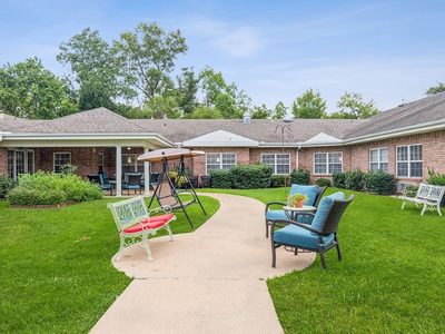 Broadmoor Court