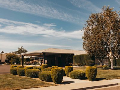 Riverview Manor