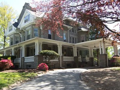 Universal Health Recovery Center
