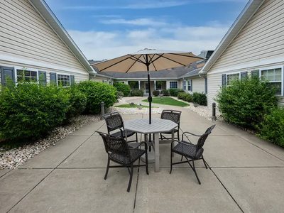 Arden Courts Of Monroeville