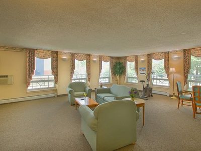 Senior Suites of Jefferson Park