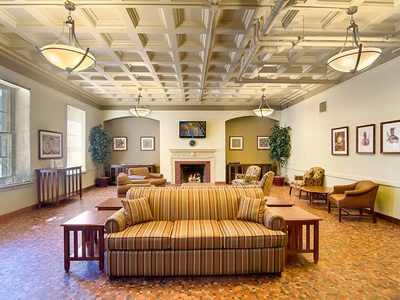Senior Suites of Joliet