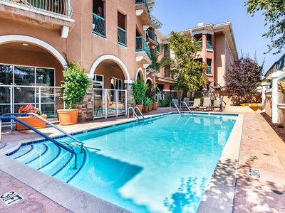Atria HiLLCrest