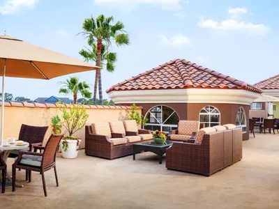 Newport Beach Plaza