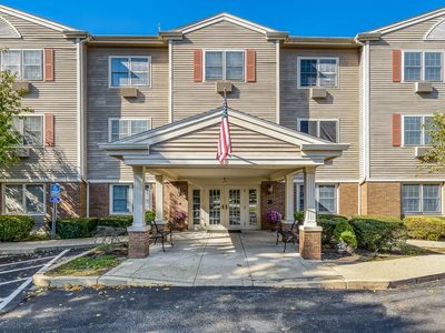 Pacifica Senior Living Victoria Court