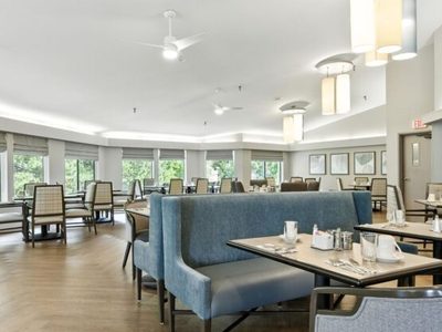 Longmont Regent