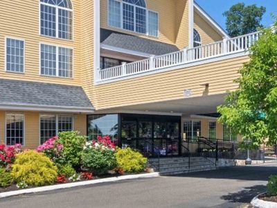 The Village at Brookfield Common