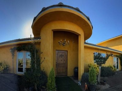 Hacienda Encanto Living