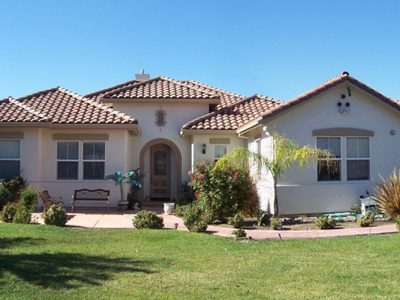 Old Oak Golden Villa