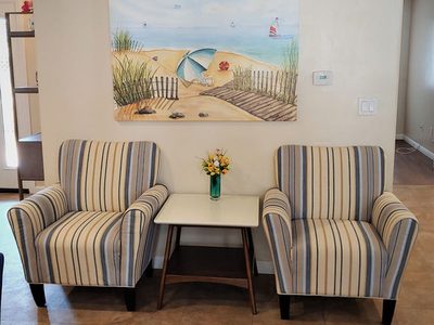 Twin Lakes Manor
