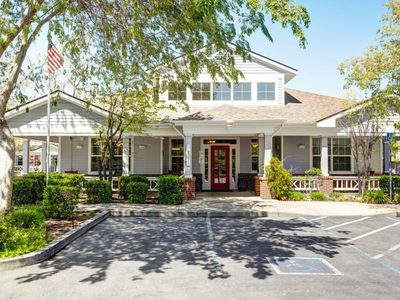 Ivy Park at Laguna Creek