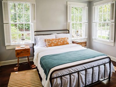 Lovely Living LLC
