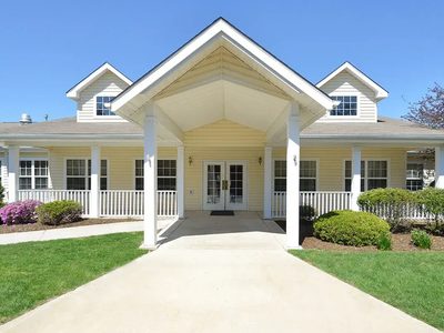 Lindsay House